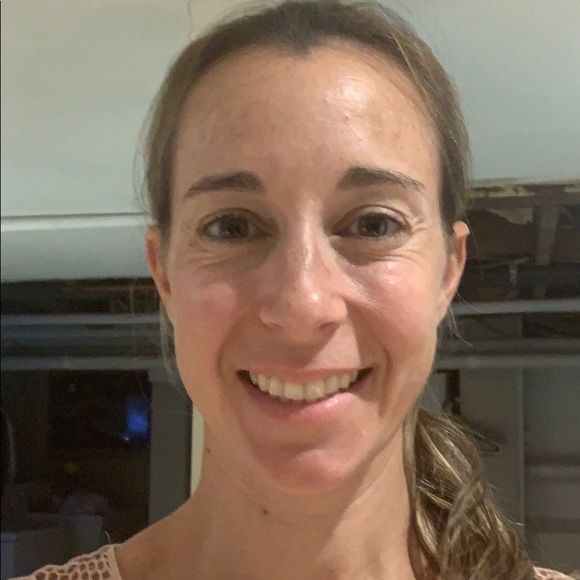 Meet your Posher, Laura - Picture 1 of 1